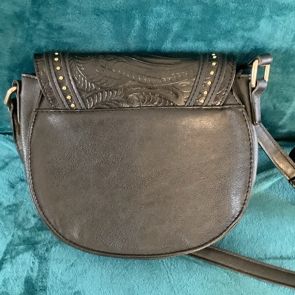 Cute leather saddle bag style crossbody 🌸 - Picture 3 of 13